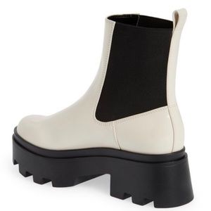 Open Edit Nordstrom white lug Chelsea boots women’s 9 EUC platform bootie